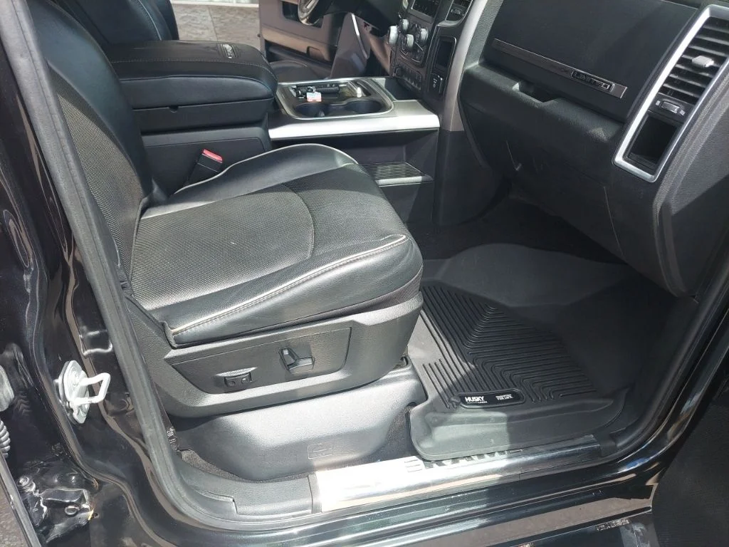 Certified Used 2018 Black Ram Laramie Longhorn image 39