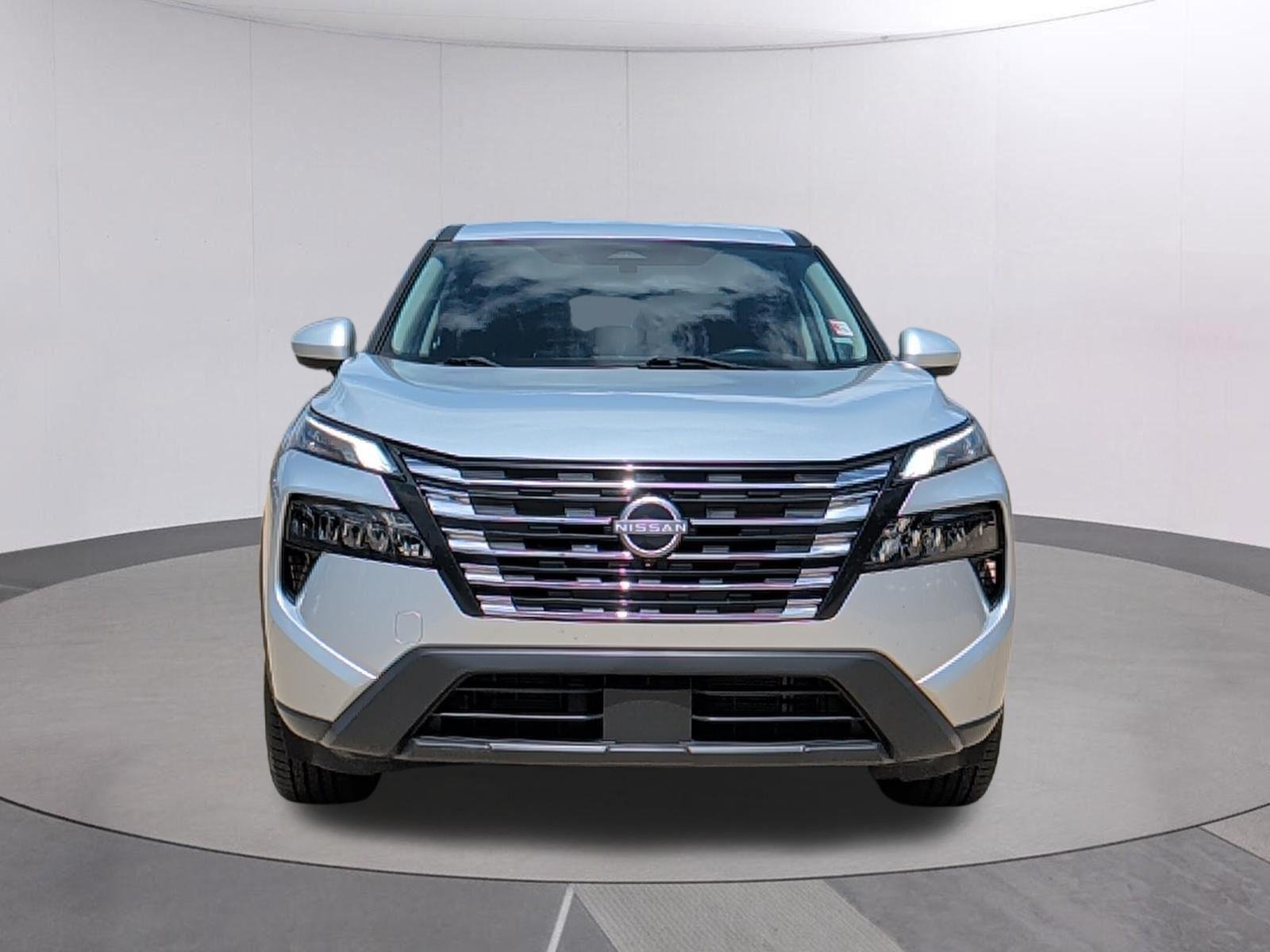Used 2024 Brilliant Silver Metallic Nissan SV image 8