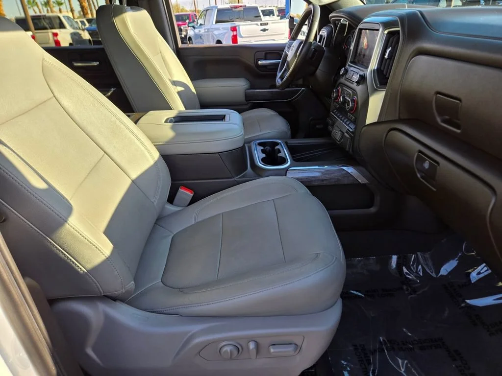 Used 2020 SUMMIT WHITE Chevrolet LTZ image 15
