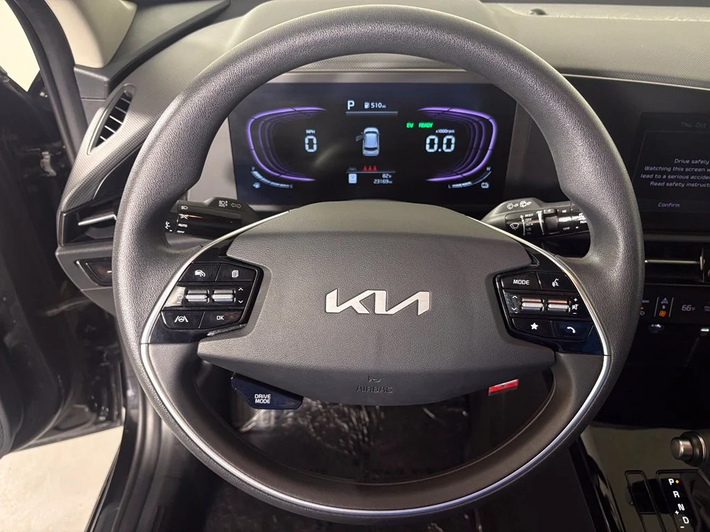 Used 2025 Black Kia LX image 18