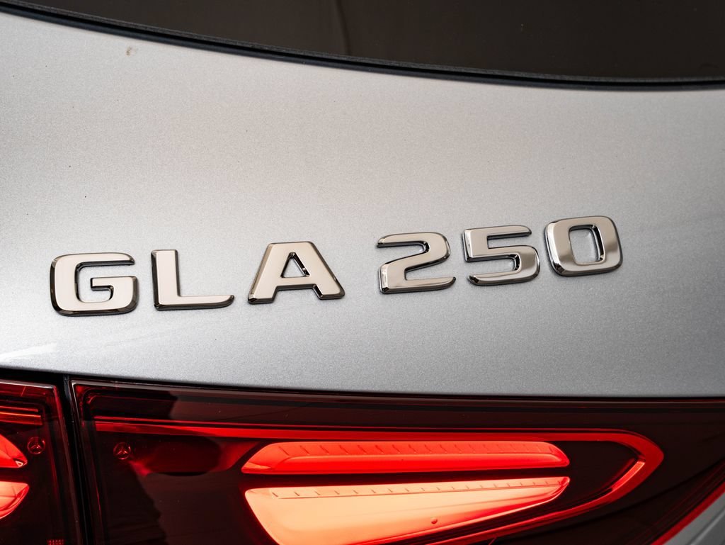 New 2026 Cirrus Silver Metallic Mercedes-Benz GLA 250 image 19
