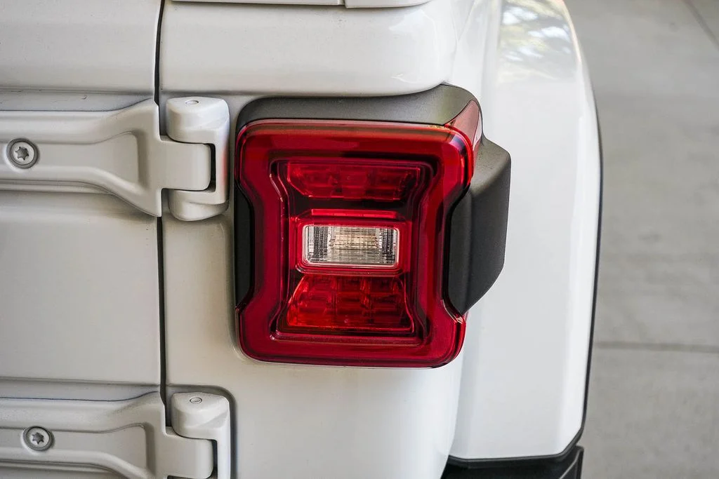 Used 2024 White Jeep Sahara 4xe image 7