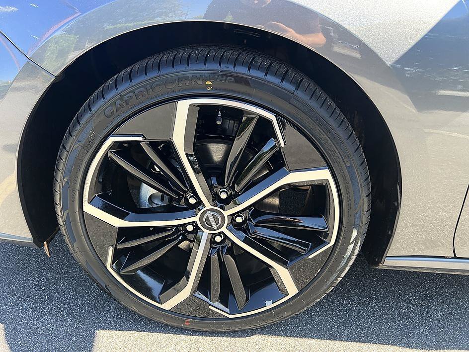 Used 2024 Gun Metallic Nissan 2.5 SR image 9
