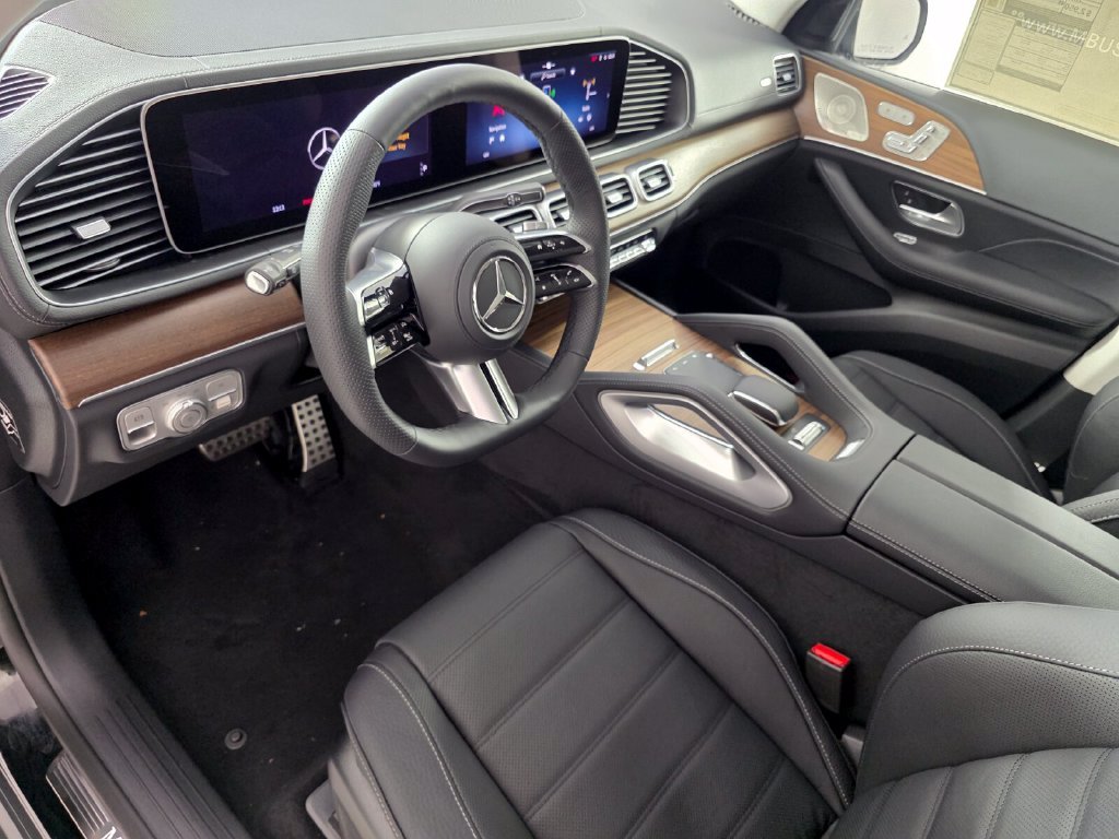 New 2026 Black Mercedes-Benz GLS 450 image 7