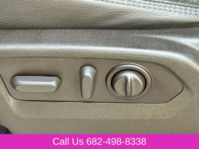 Used 2023 White GMC Denali image 21