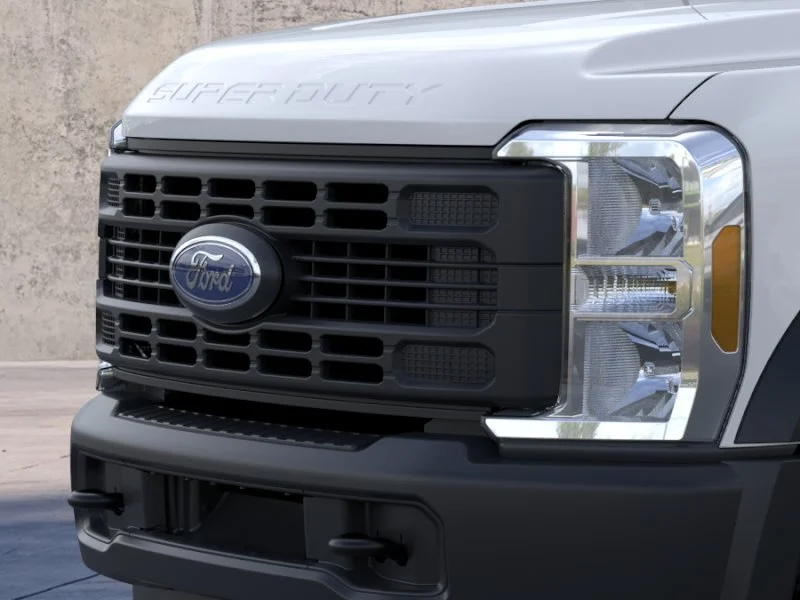 New 2026 Oxford White Ford F-450® XL image 17