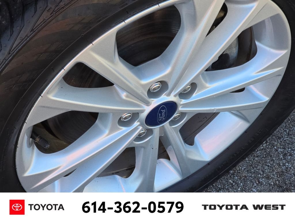 Used 2018 Red Ford SEL image 12