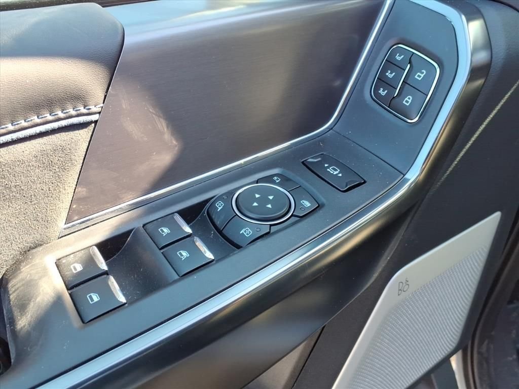 New 2026 Glacier Gray Metallic Tri-Coat Ford F-350® Platinum® image 20