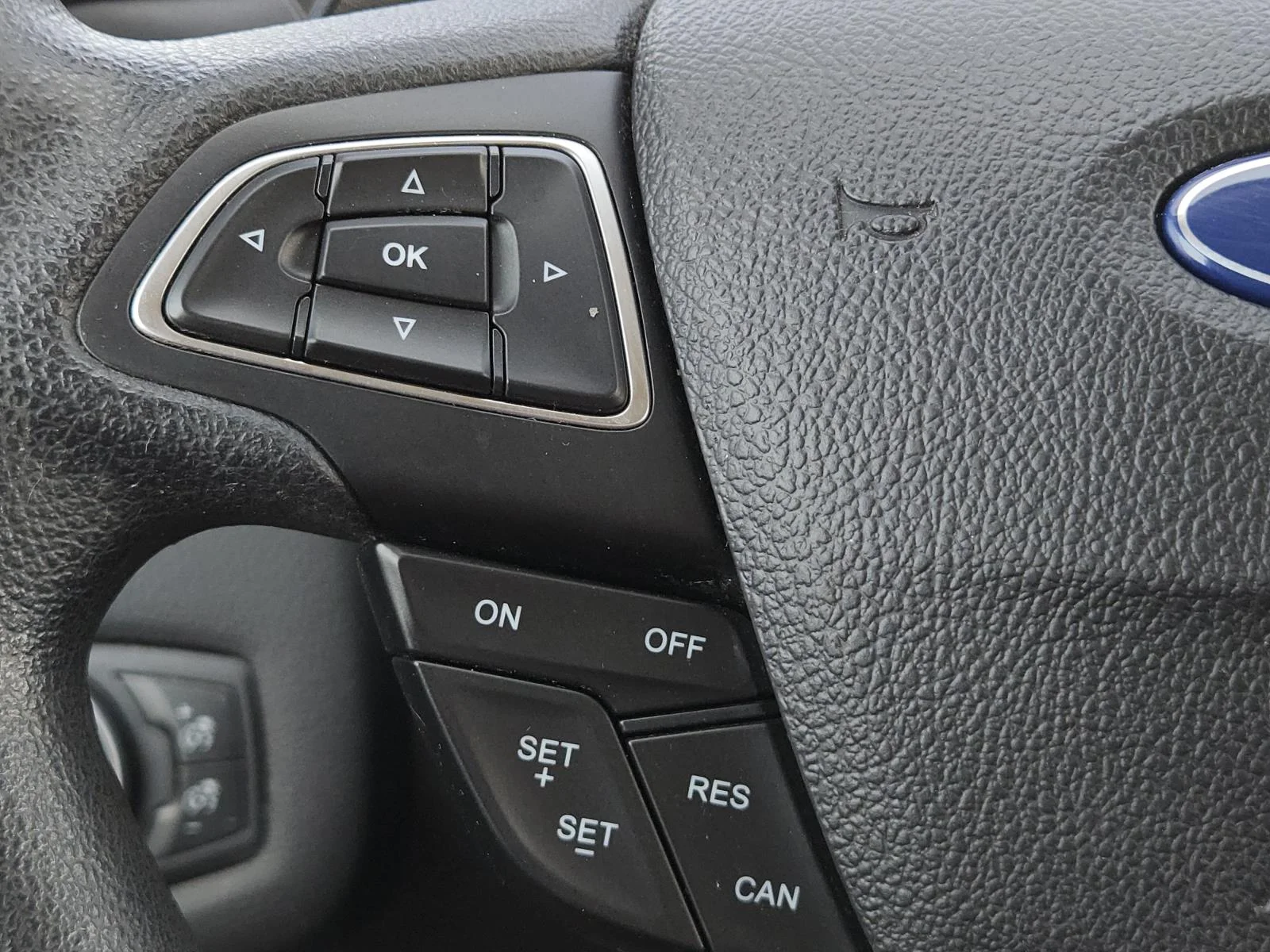 Used 2017 Lightning Blue Metallic Ford SE FWD image 19