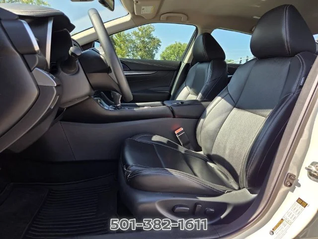 Used 2022 White Nissan SV image 9