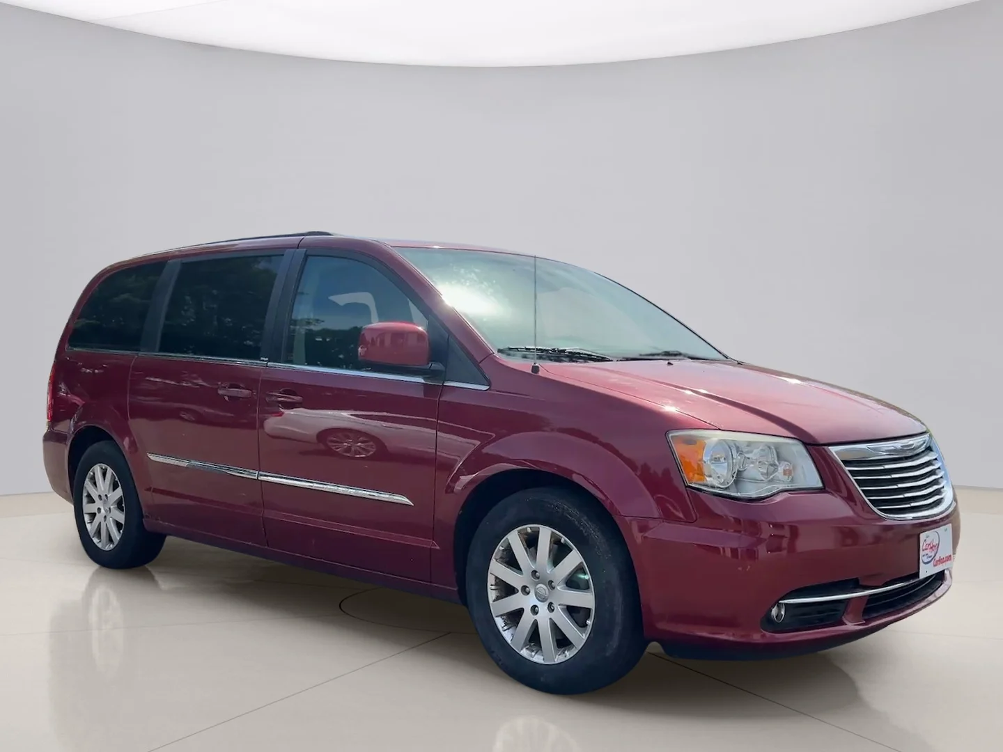 Used 2014 Red Chrystler TOURING image 7