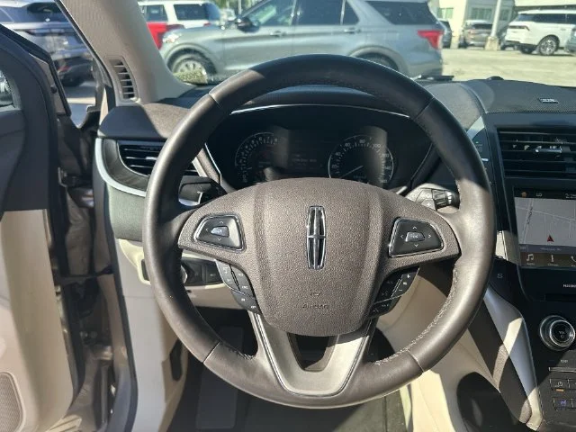 Used 2019 Brown Lincoln Reserve image 15