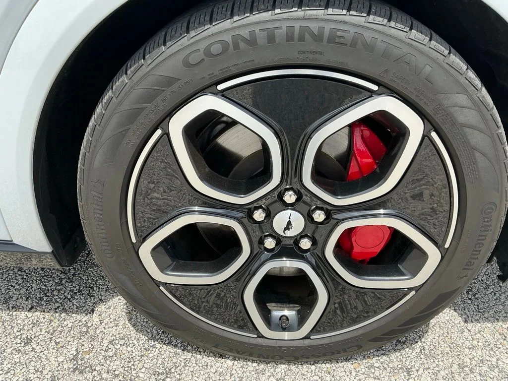 Used 2023 White Ford GT image 19