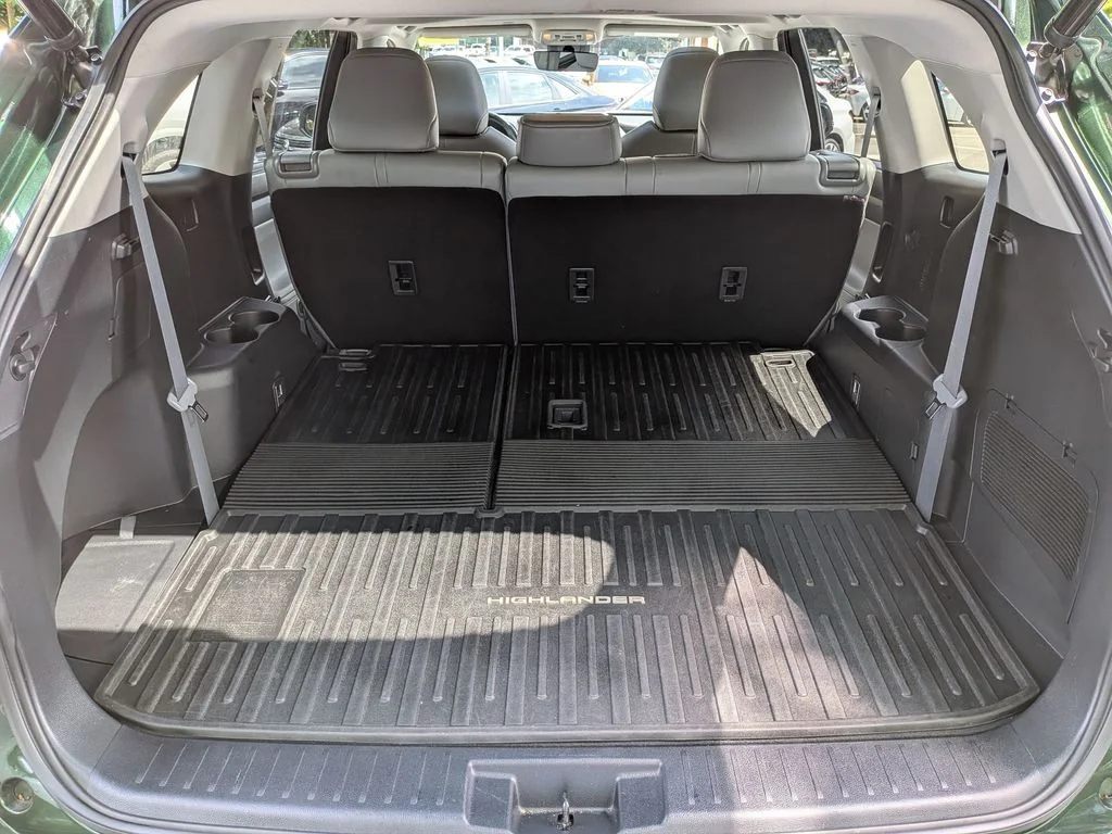 Used 2023 Green Toyota XLE image 30