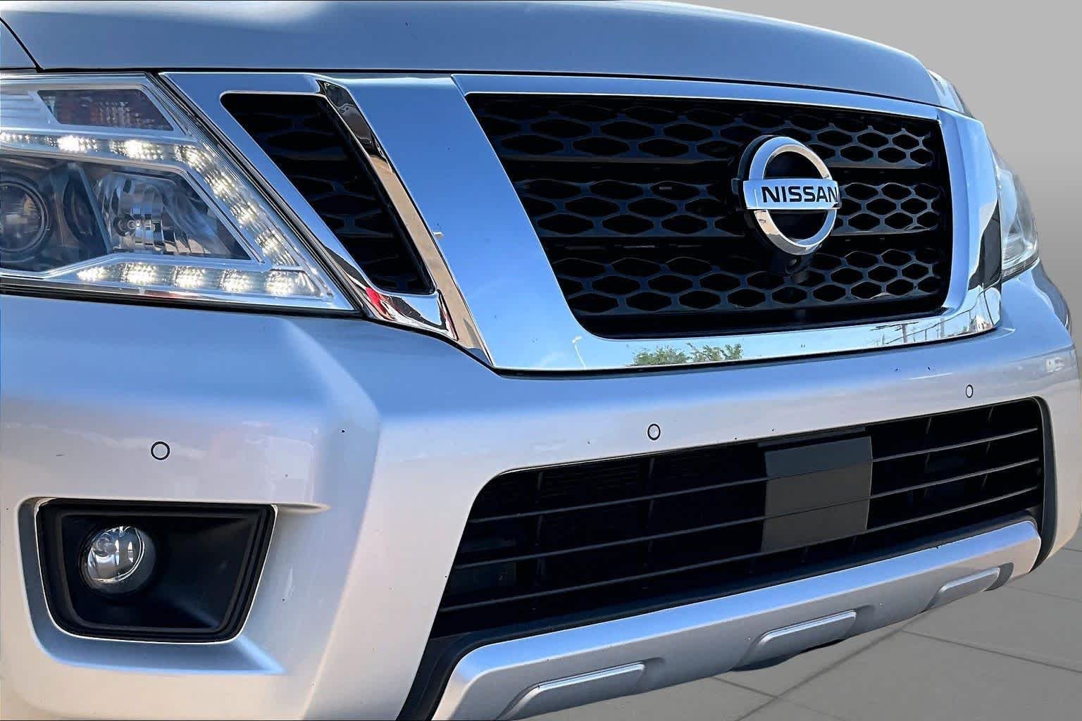 Used 2017 Brilliant Silver Nissan SL image 29