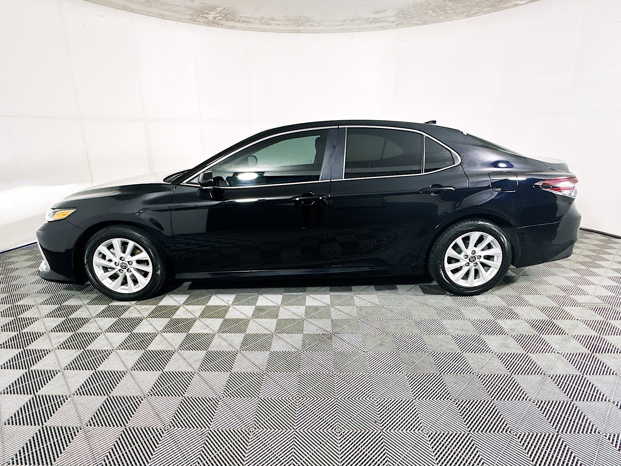 2024 Toyota Camry thumbnail 8