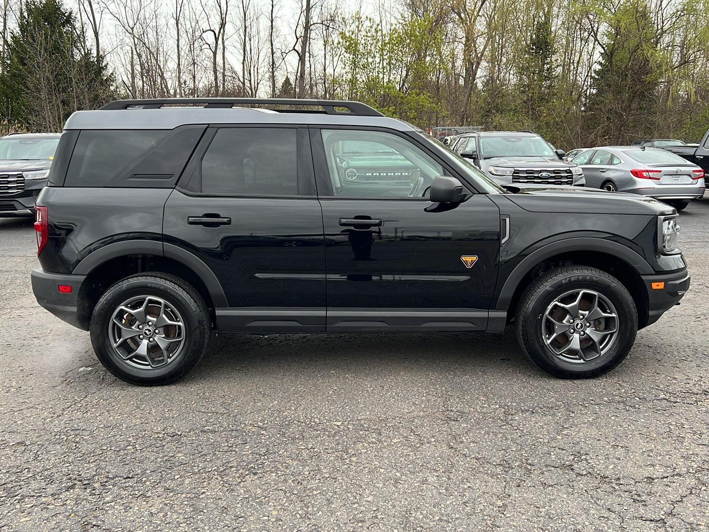 Used 2021 Shadow Black Ford Badlands image 22