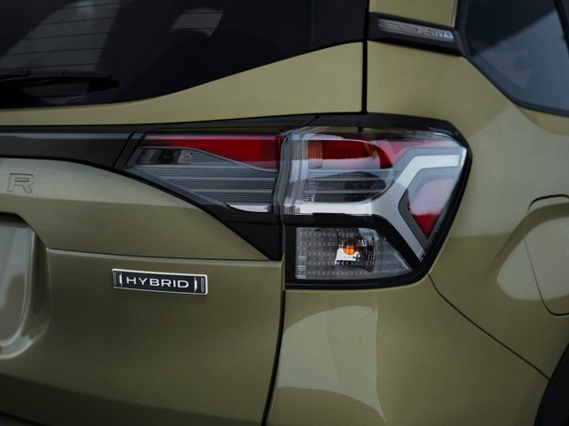 New 2026 AUTUMN GREEN METALLIC Subaru Limited Hybrid image 12