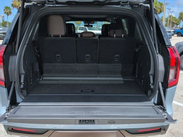 New 2027 Glacier Gray Metallic Tri-Coat Ford King Ranch® image 13
