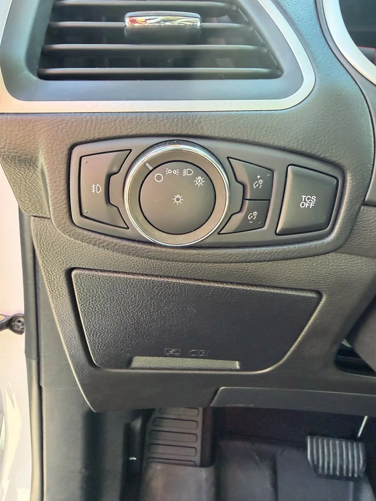 Used 2020 White Ford SEL image 11