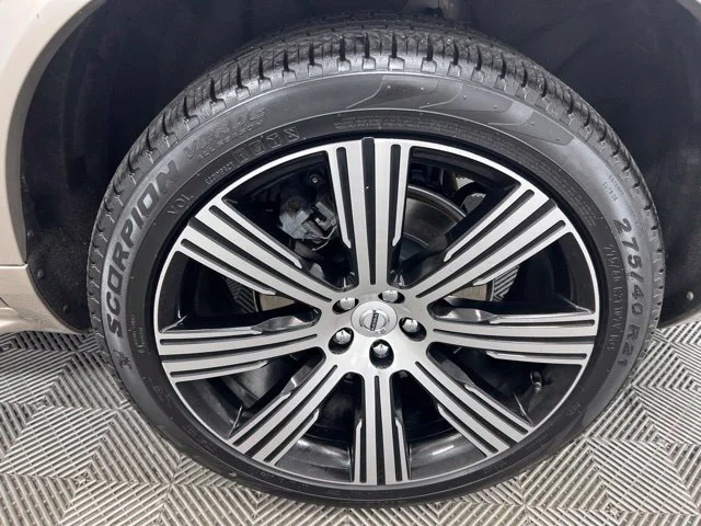 Used 2024 Gray Volvo Ultimate image 10