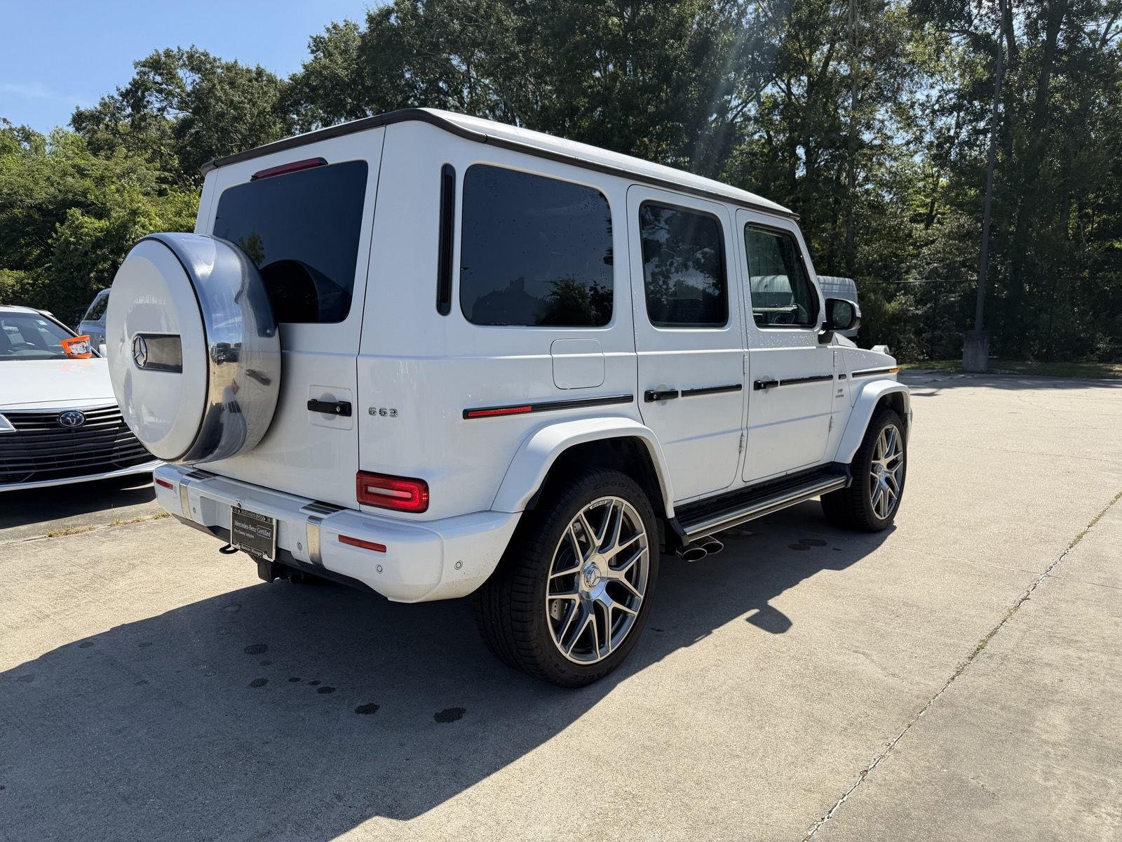 Certified Used 2025 MANUFAKTUR Moonlight White Magno Mercedes-Benz AMG® G 63 image 26