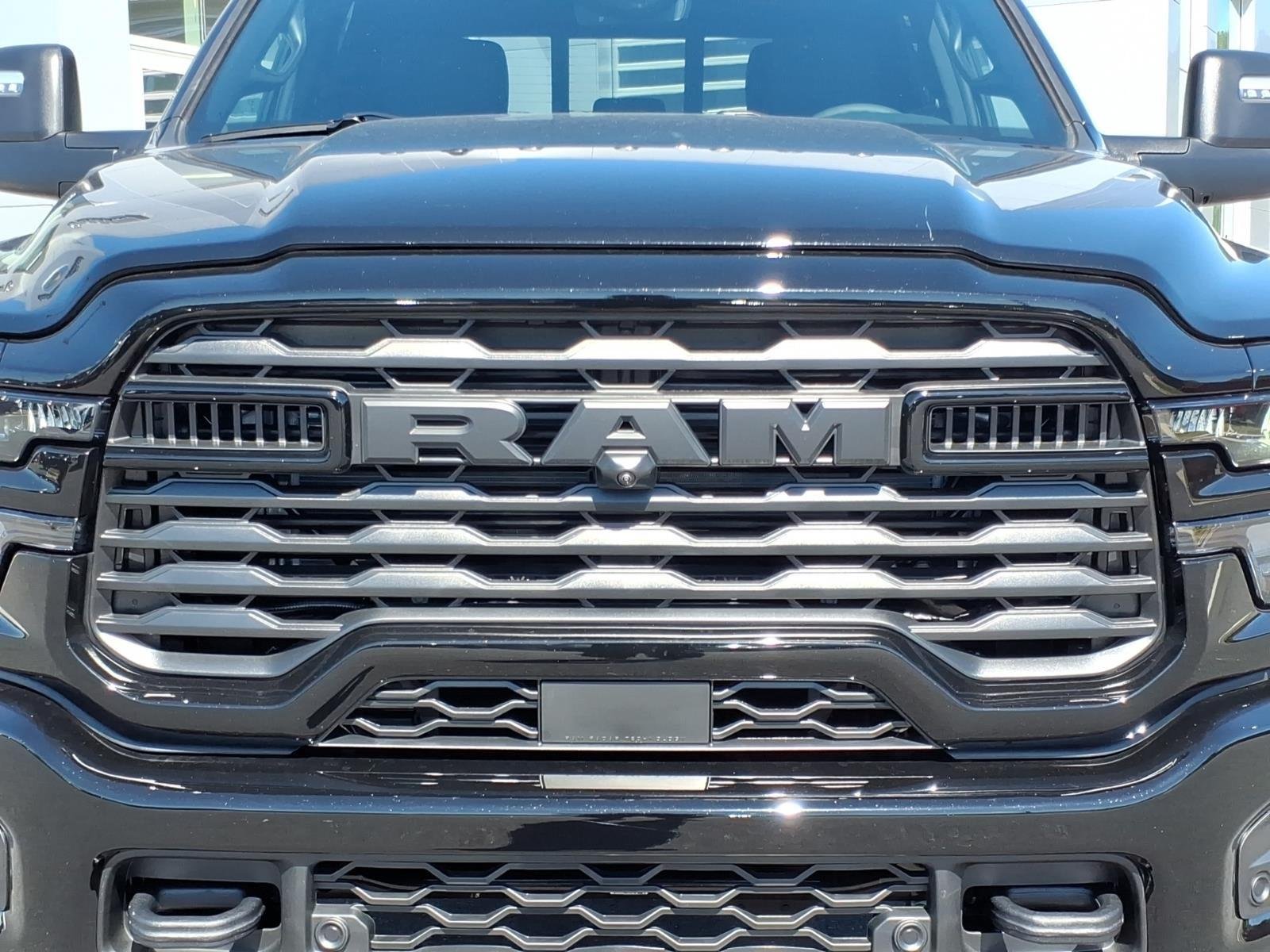 New 2027 Diamond Black Crystal Pearl-Coat Exterior Paint RAM Big Horn image 15