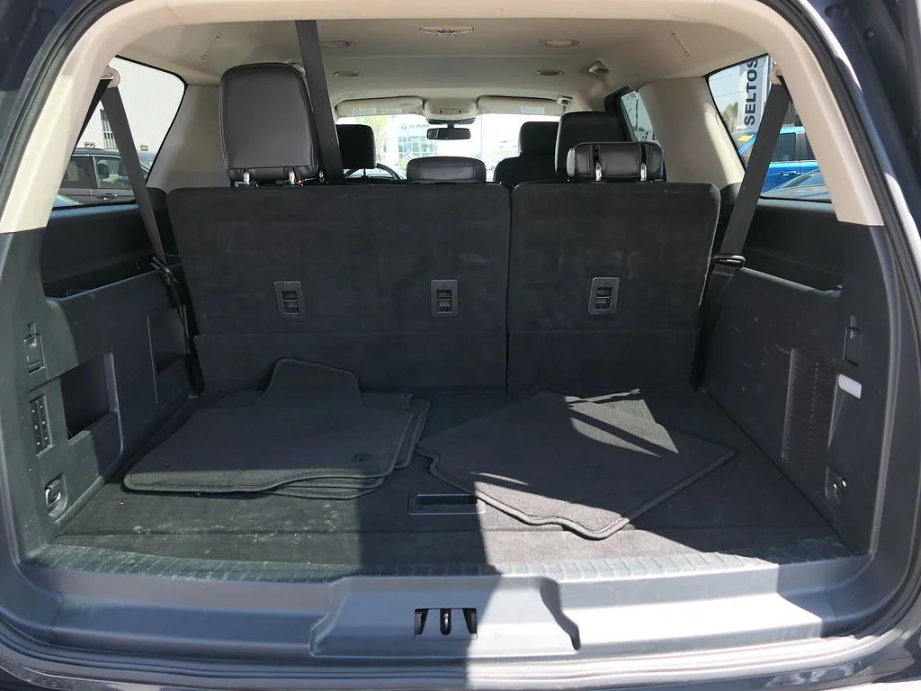 Used 2024 Dark Matter Gray Ford XLT image 22