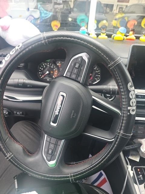 Used 2023 Silver Jeep Trailhawk image 8