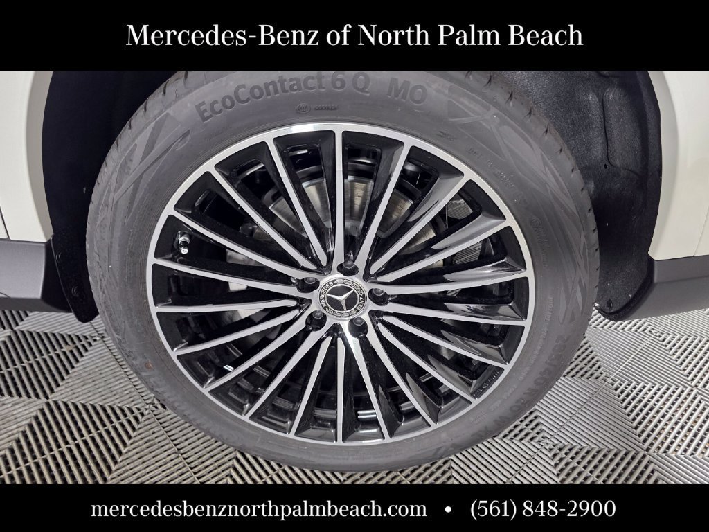 New 2026 Polar White Mercedes-Benz GLC 300 image 33