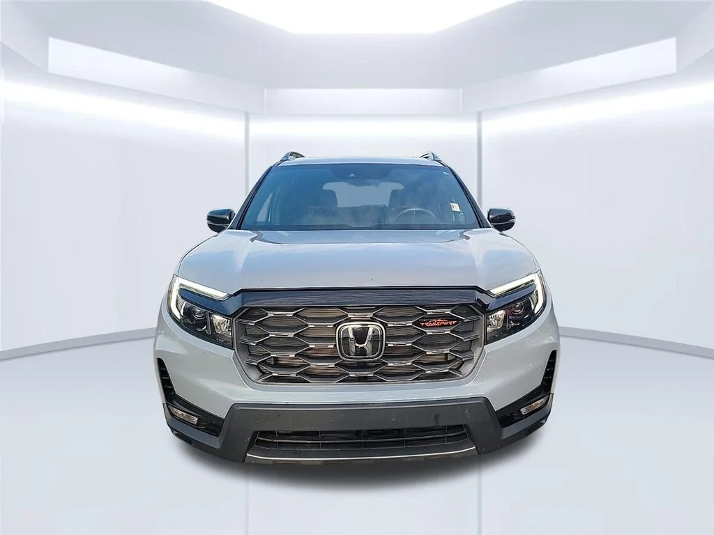 Used 2025 Gray Honda TrailSport image 3