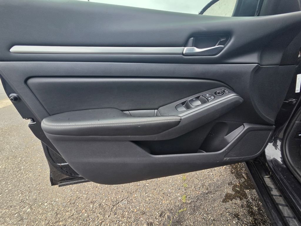 Used 2022 Blue Nissan 2.5 SV image 12