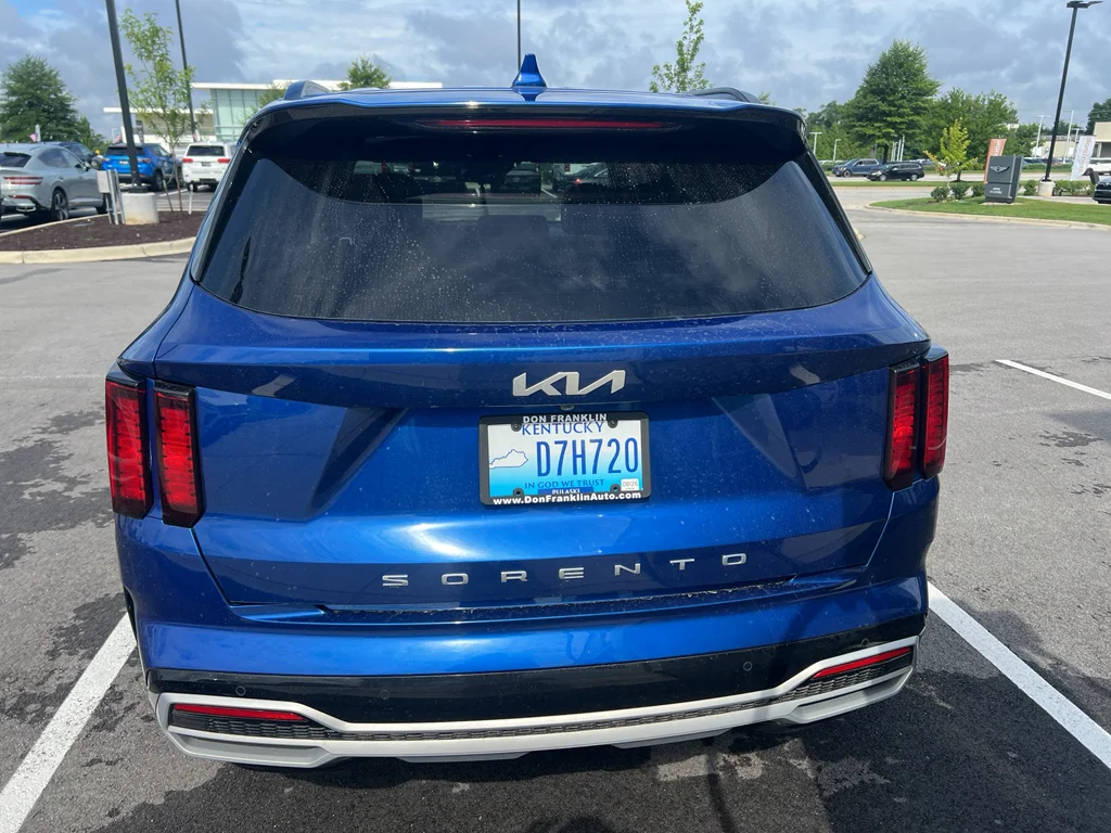 Used 2022 Sapphire Blue Kia S image 16