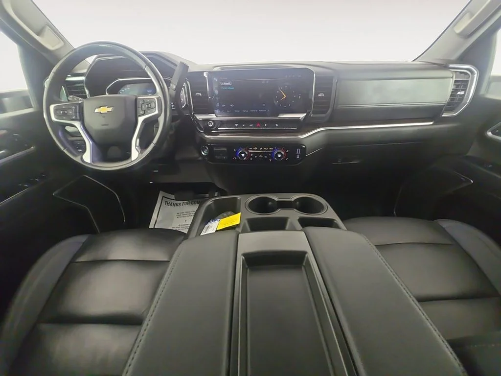 2025 Chevrolet Silverado 3500HD LT - Photo 10