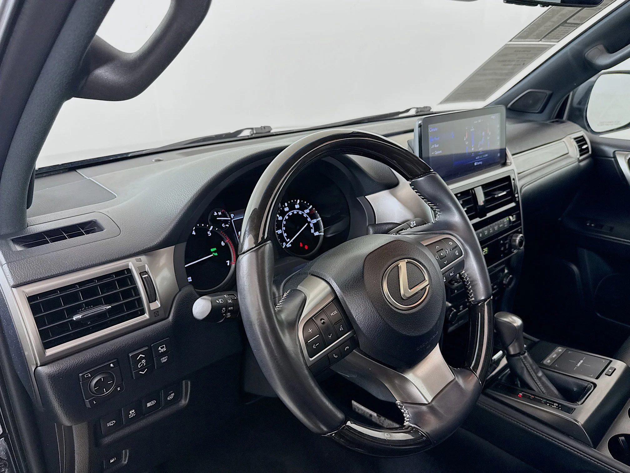 2023 Lexus GX LUXURY - Photo 9