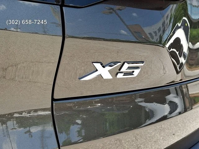 New 2026 Manhattan Green Metallic BMW xDrive40i image 24
