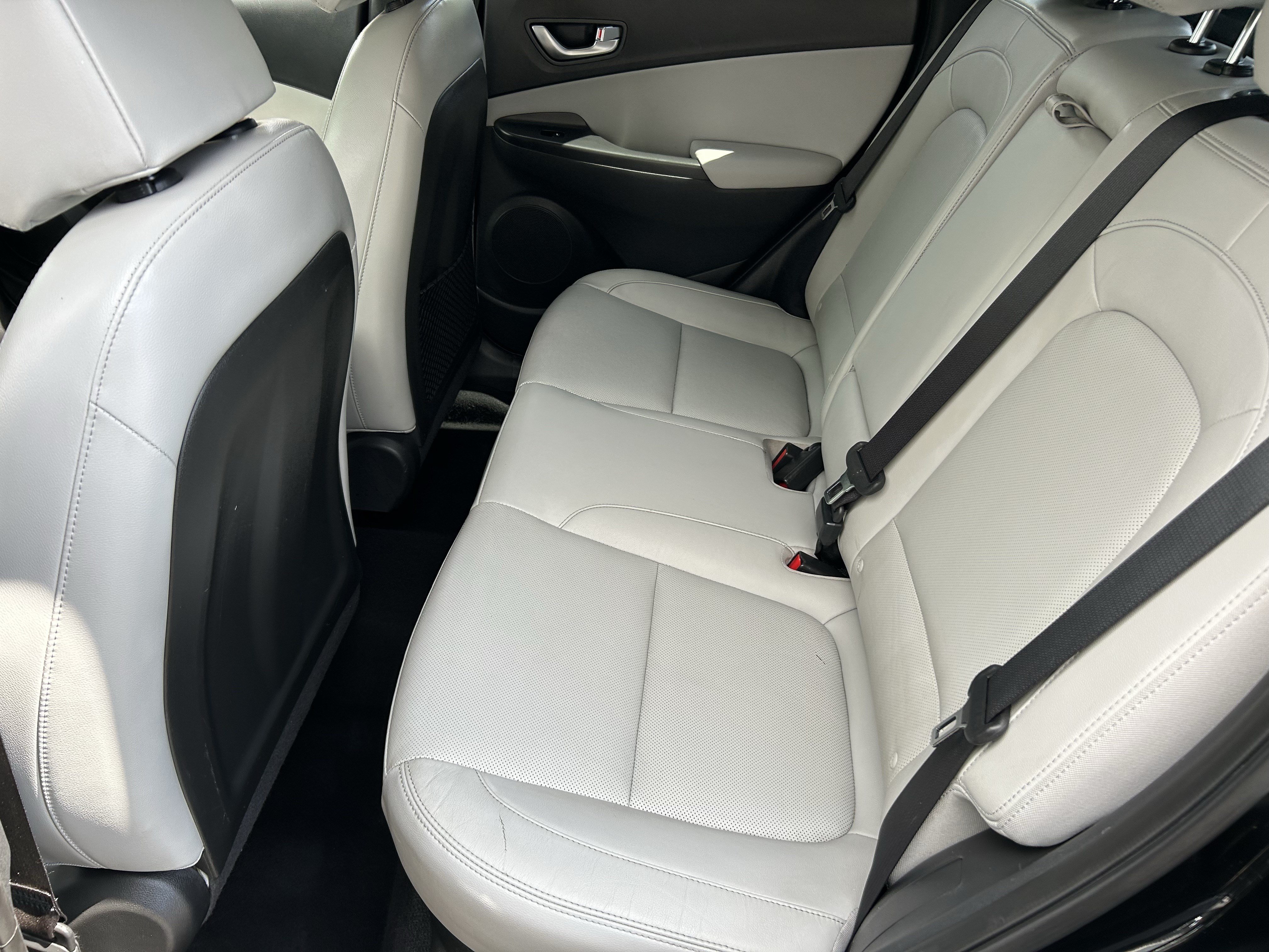 Used 2023 Abyss Black Pearl Hyundai Limited image 13