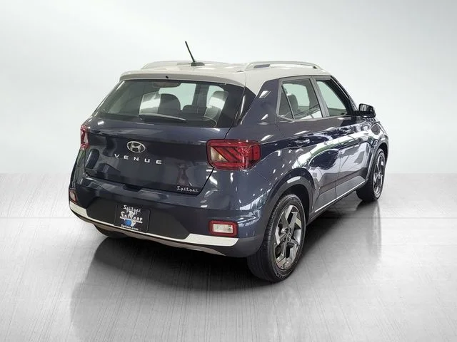 Used 2025 White Hyundai Limited image 6
