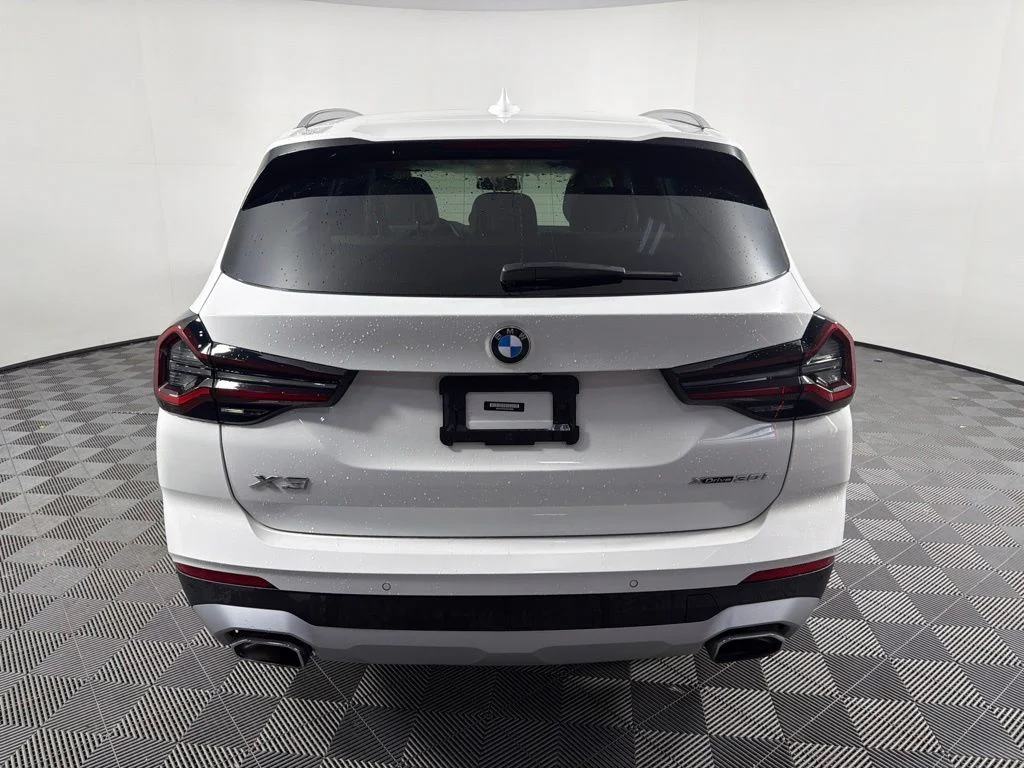 Used 2023 Alpine White BMW xDrive30i image 6