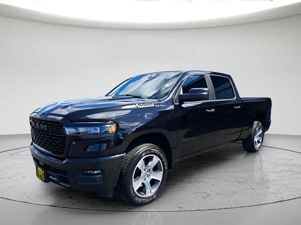 New 2026 Diamond Black Crystal Pearlcoat RAM Express image 7