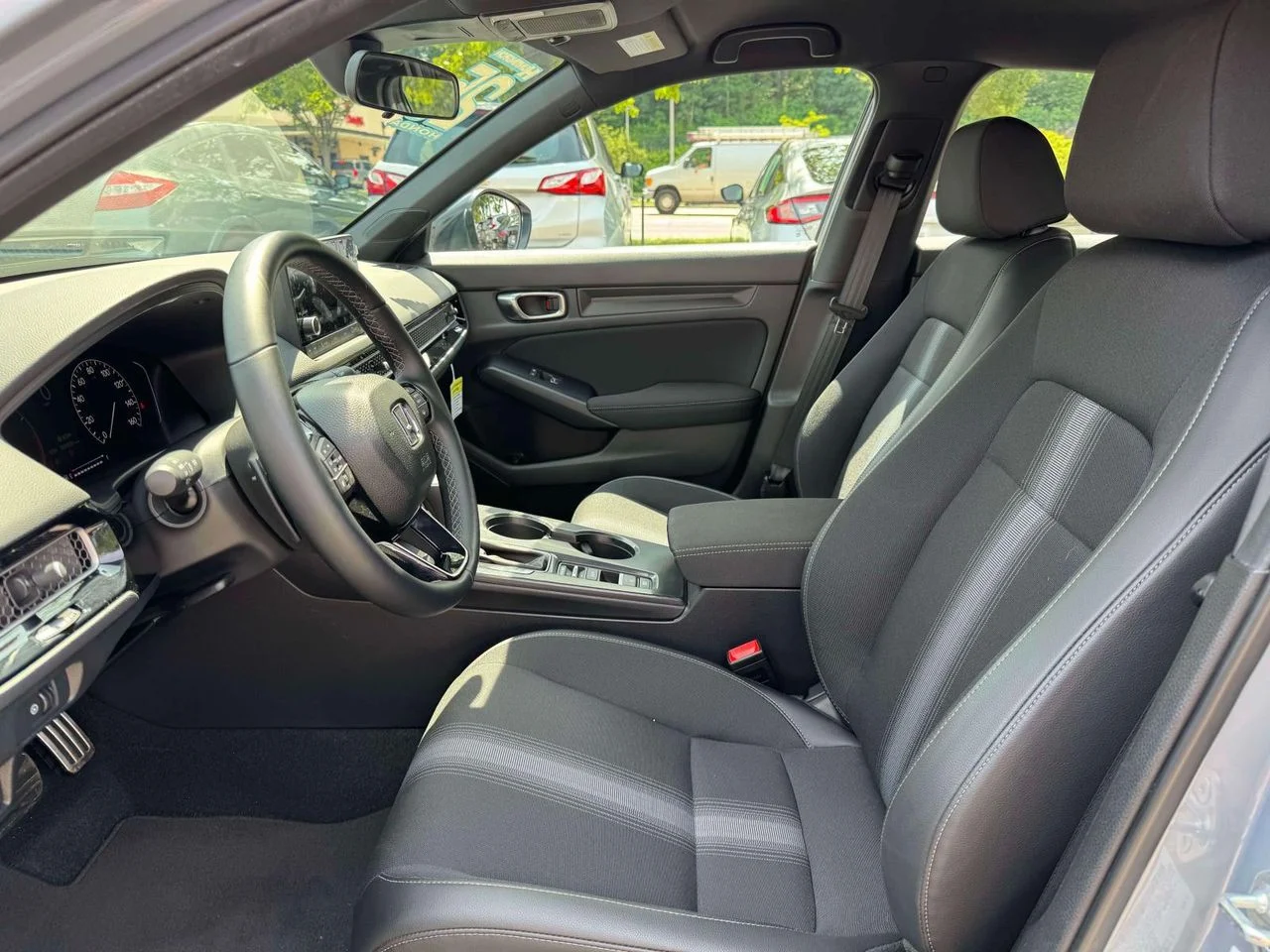 Used 2025 Urban Gray Pearl Honda Sport image 17