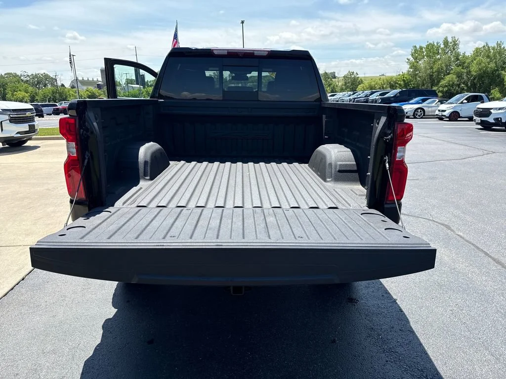 2023 Chevrolet Silverado 1500 ZR2 - Photo 30