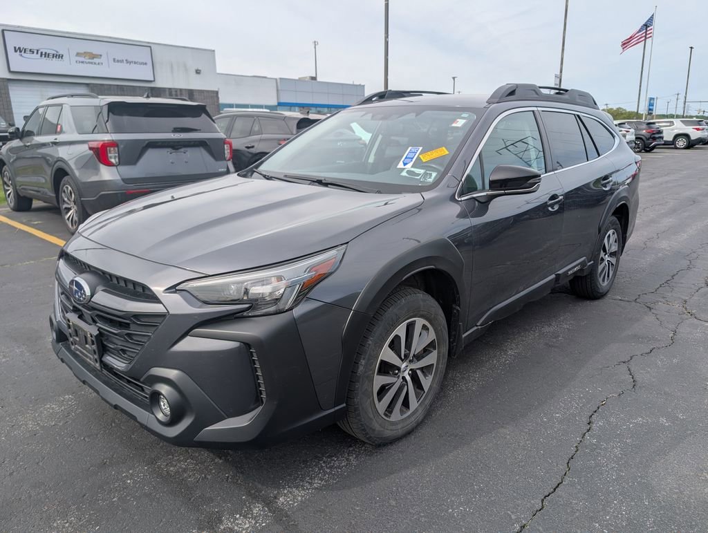 Used 2023 Gy Subaru Premium image 5