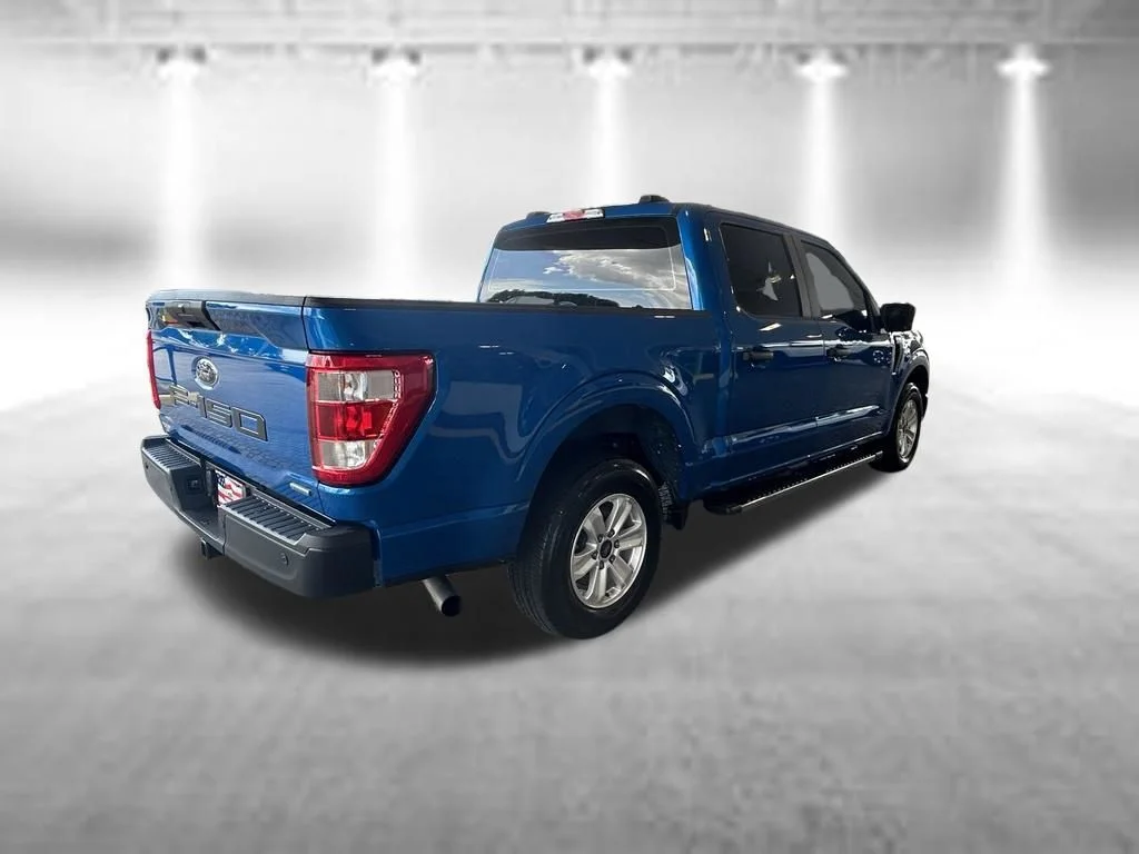 Certified Used 2021 Blue Metallic Ford XL image 4