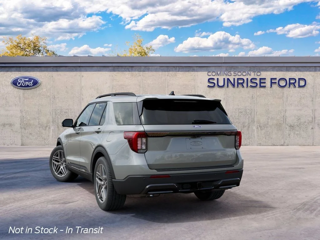 New 2027 Avalanche Gray Ford ST-Line image 8