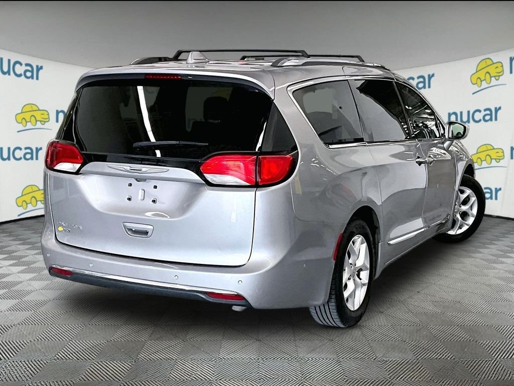 Used 2017 Billet Silver Metallic Clearcoat Chrysler Touring L Plus image 6