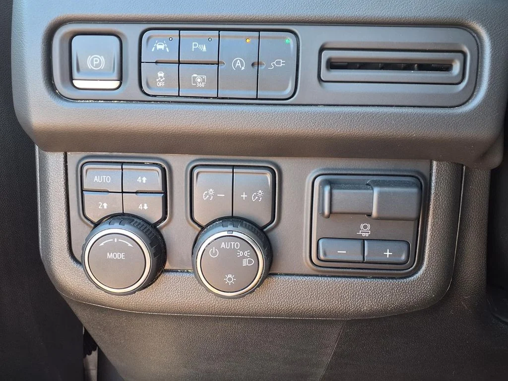 Used 2022 Gray Chevrolet RST image 16