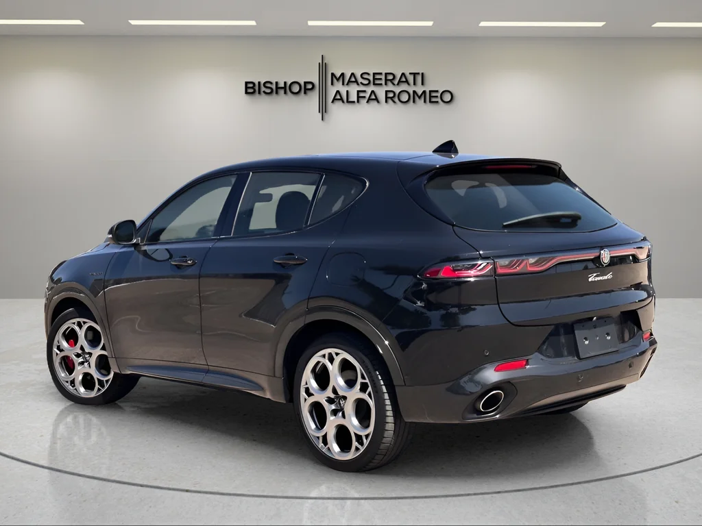 Used 2024 Black Alfa Romeo Veloce image 3