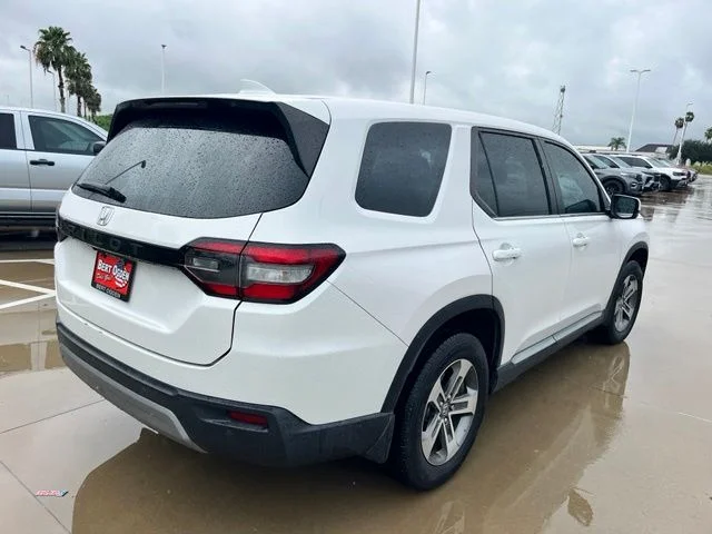 Used 2023  Honda EX-L image 6