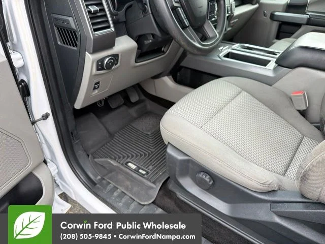 Used 2018 White Ford XLT image 25